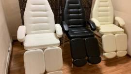 Перетяжка обивки косметологического кресла